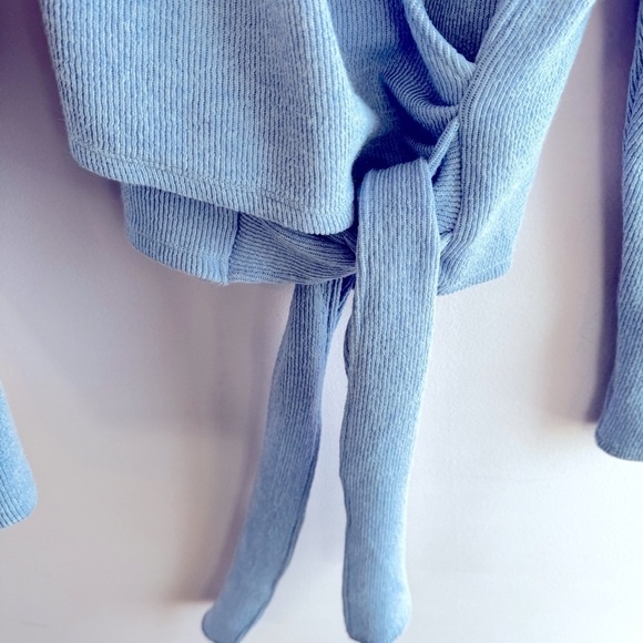 Anthropologie size M Cozy Twist-Front Top long sleeve purple blue - Picture 7 of 12